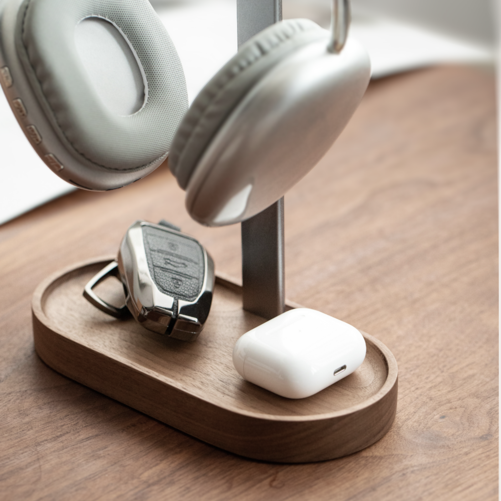 Headphone Holder with Tray