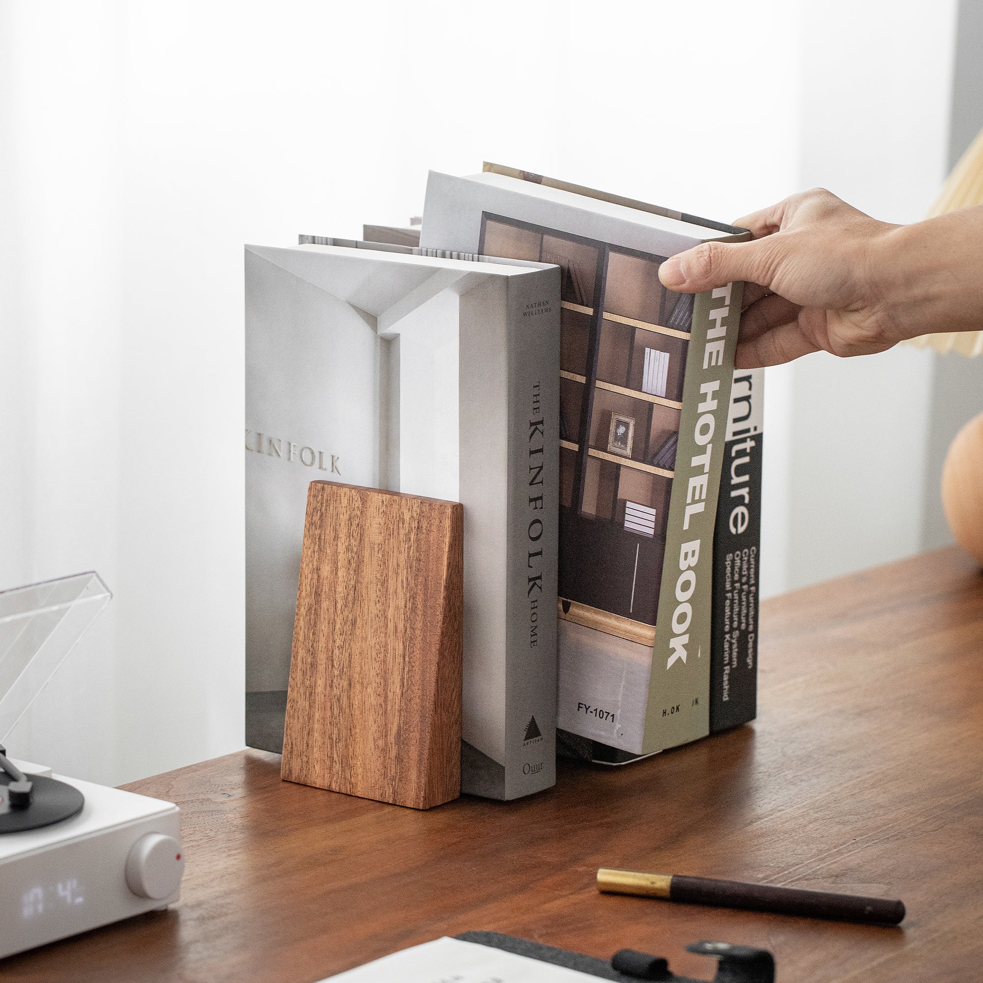 Thickened Bookends